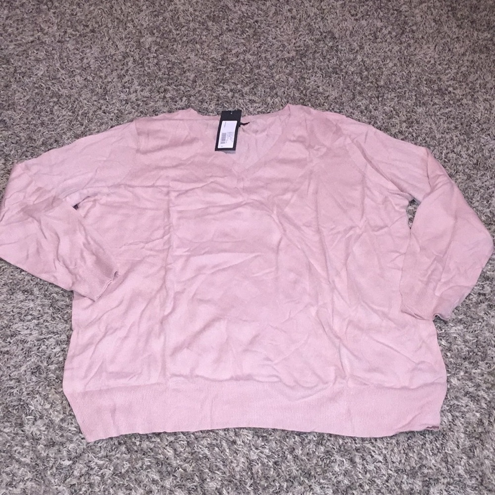 NWT Plus size vneck lightweight sweater